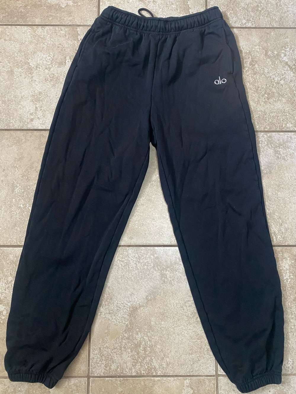 Alo Yoga Accolade Sweatpants Cinch Joggers - Black